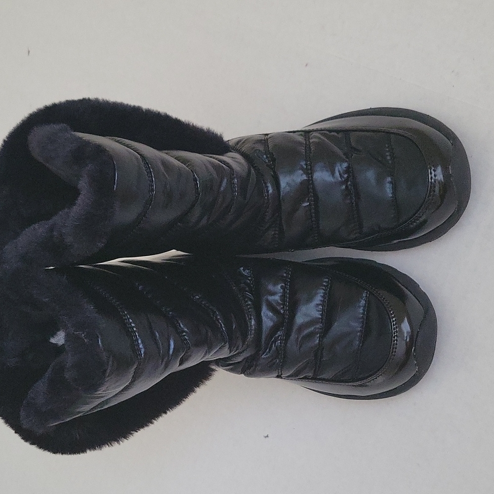 Cheeks® Fit Body Water-Repellent Puffer Boots - Picture 15 of 16